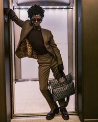 MAGNETIC PULSE TRAVEL BAG