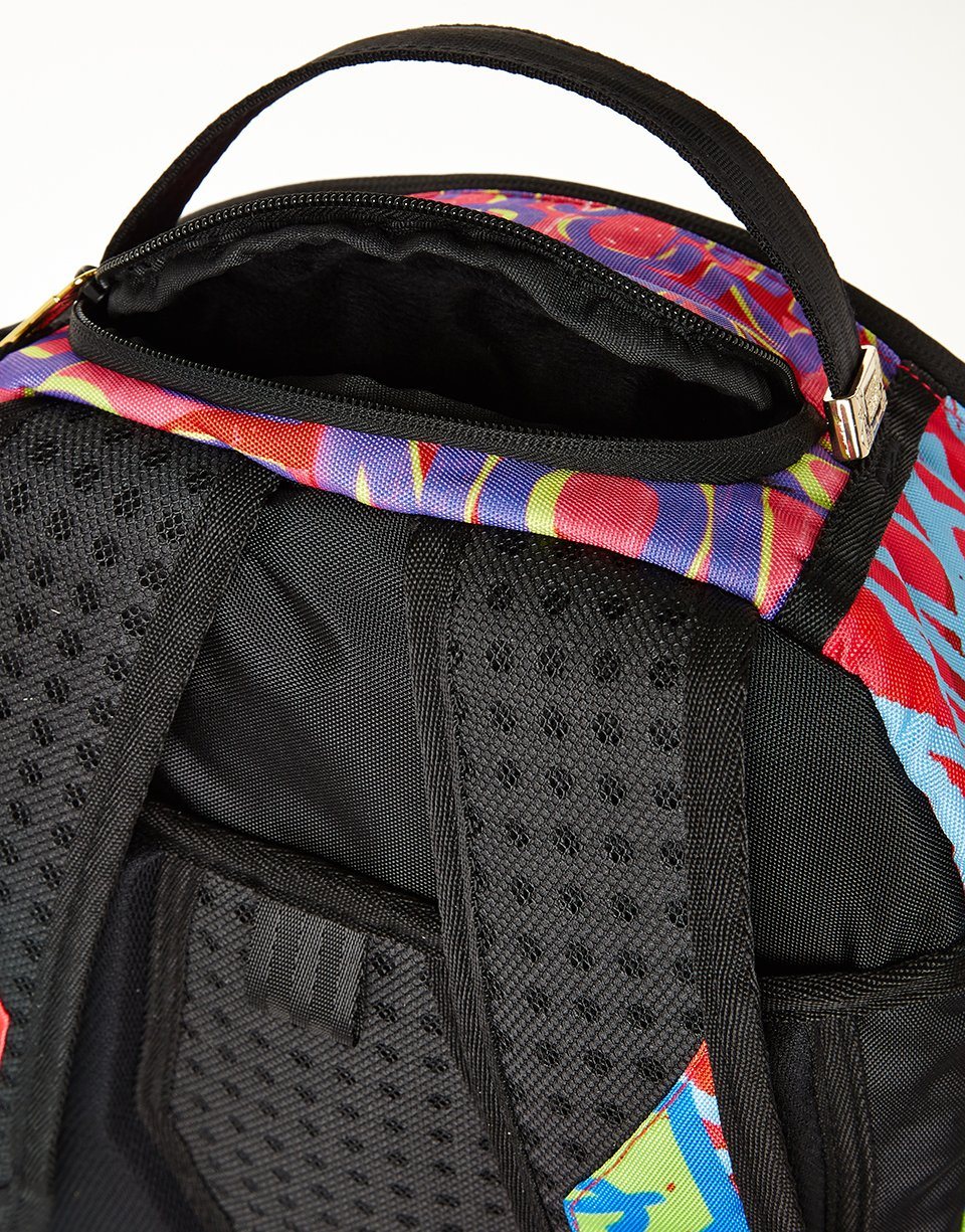 MONEY STACKS ON THE RUN