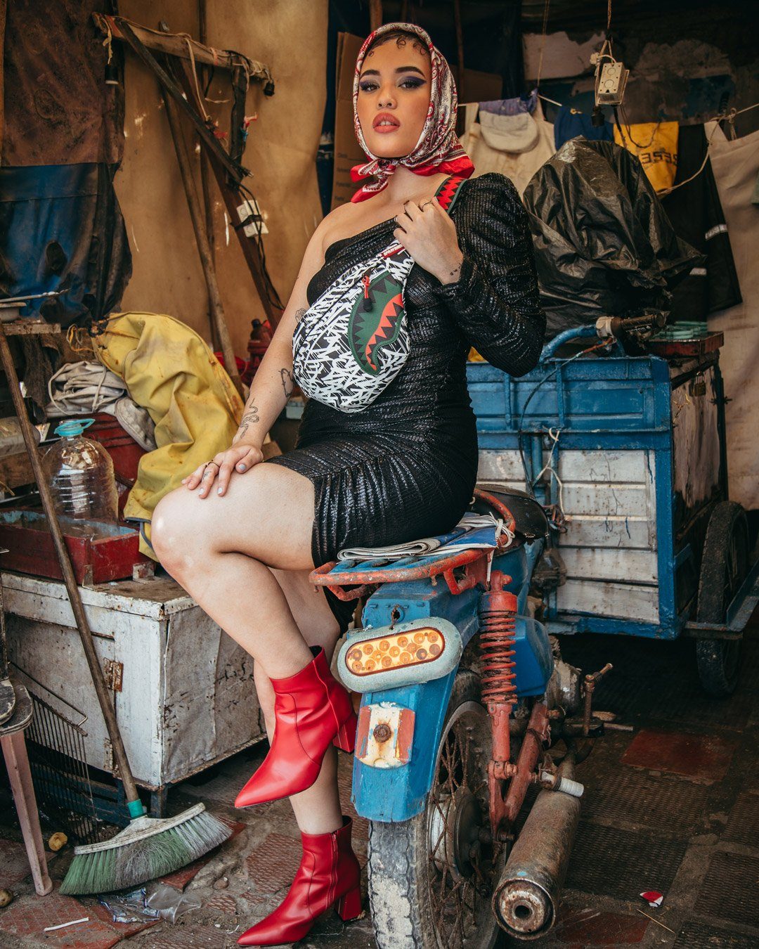 NIGHT NIGHT SAVVY CROSSBODY