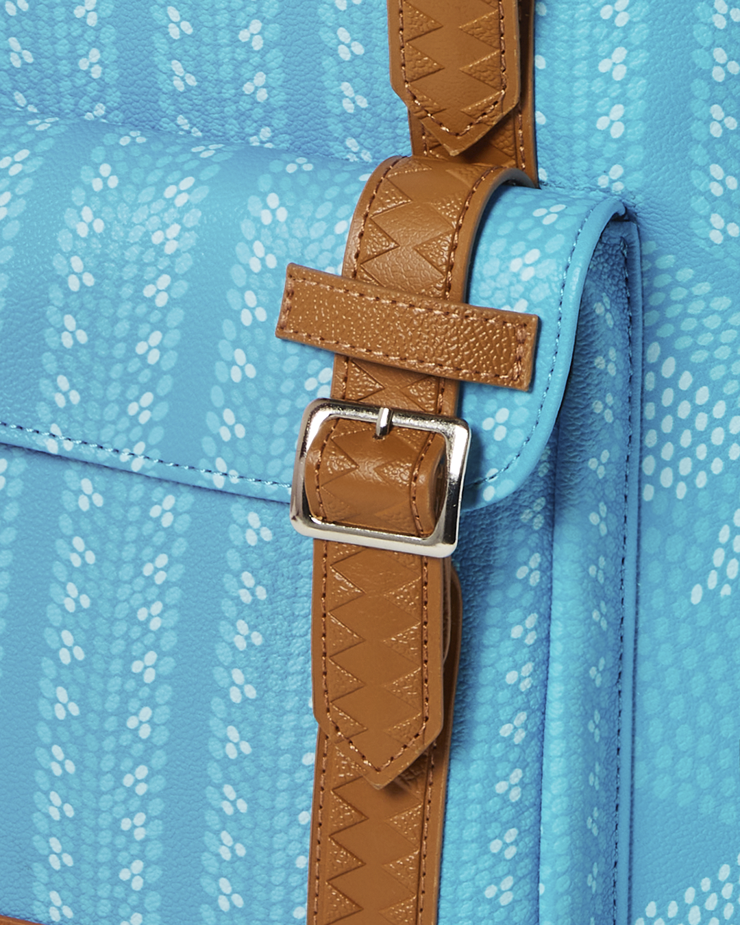 ILLUCHAINS TURQ HILLS BACKPACK