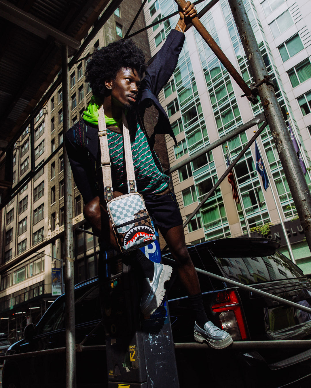 UNSTOPPABLE ENDEAVORS II MESSENGER SLING BAG