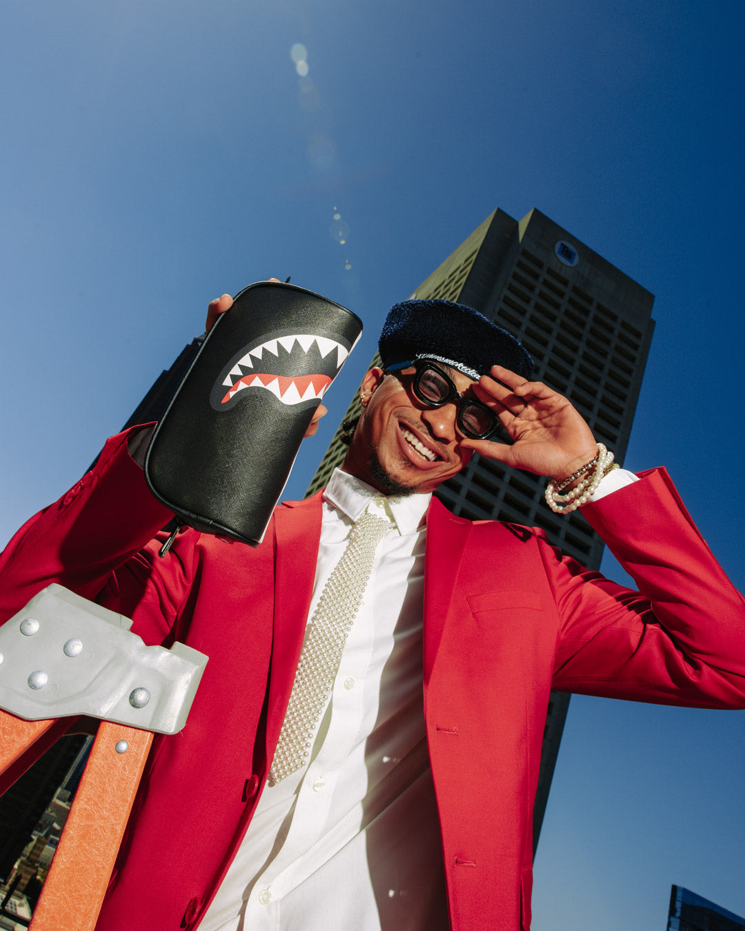 SHARK CENTRAL SATURDAYS POUCH