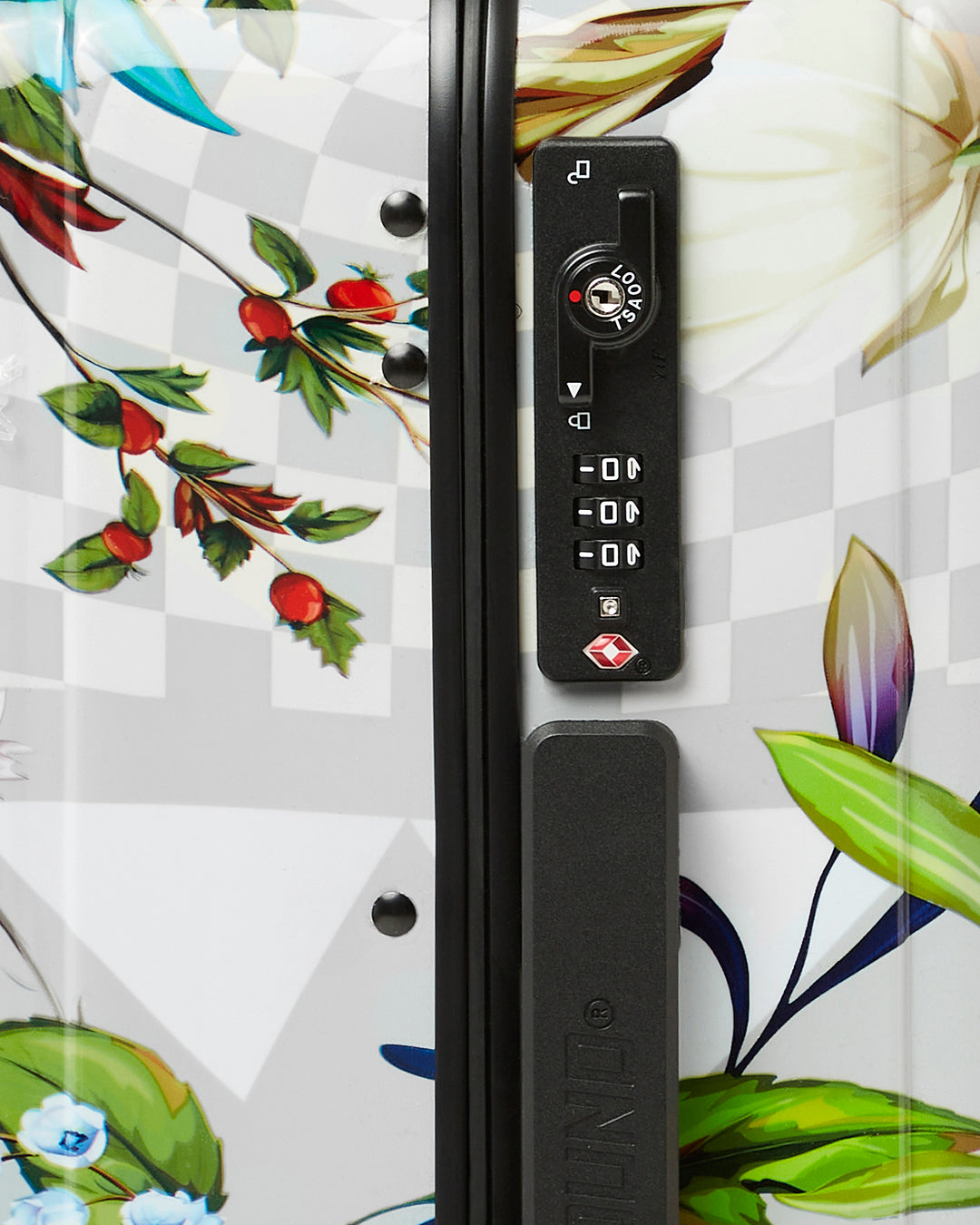 JARDIN DU PALAIS SHARKNAUTICS HARDSHELL CARRY-ON LUGGAGE