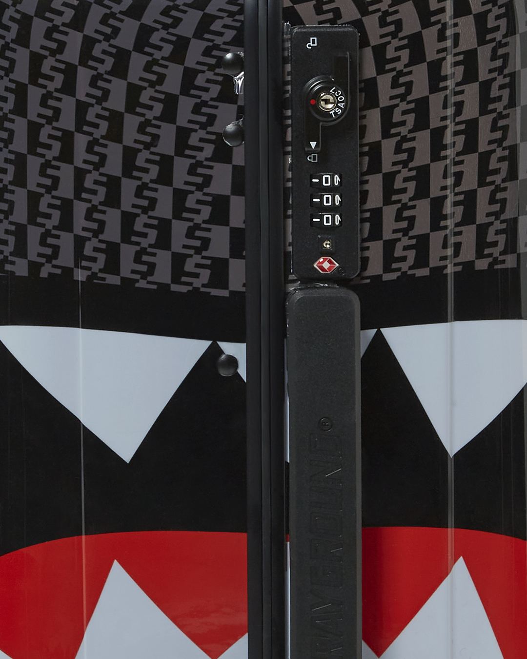 SPRAYGATTI REVV SHARKNAUTICS HARDSHELL CARRY-ON LUGGAGE