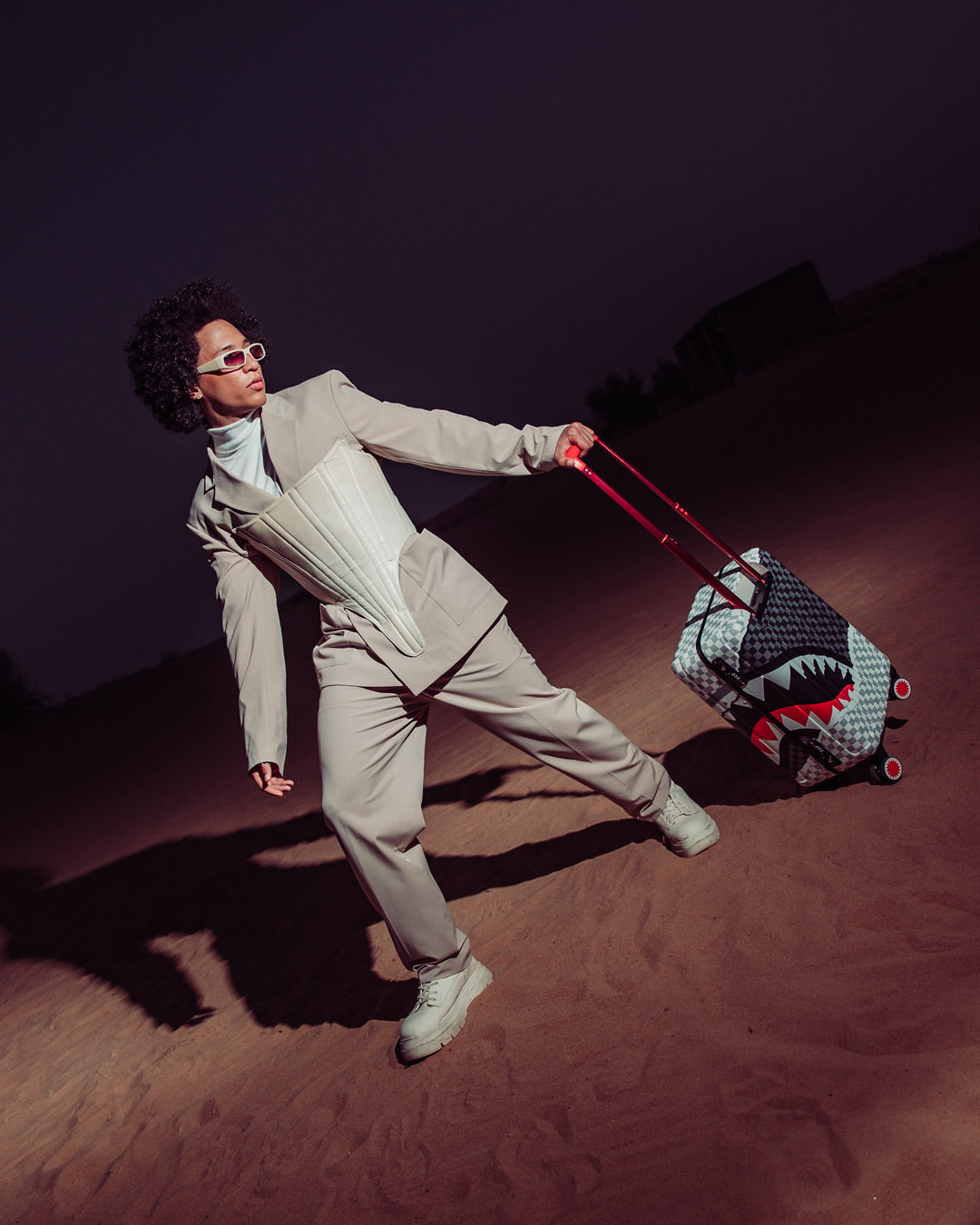 UNSTOPPABLE ENDEAVORS SHARKNAUTICS HARDSHELL CARRY-ON LUGGAGE