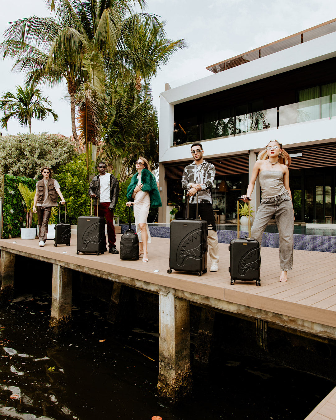 REALITY CHECK SHARKITECTURE CARRY-ON JETBLACK LUGGAGE (GUNMETAL HARDWARE)