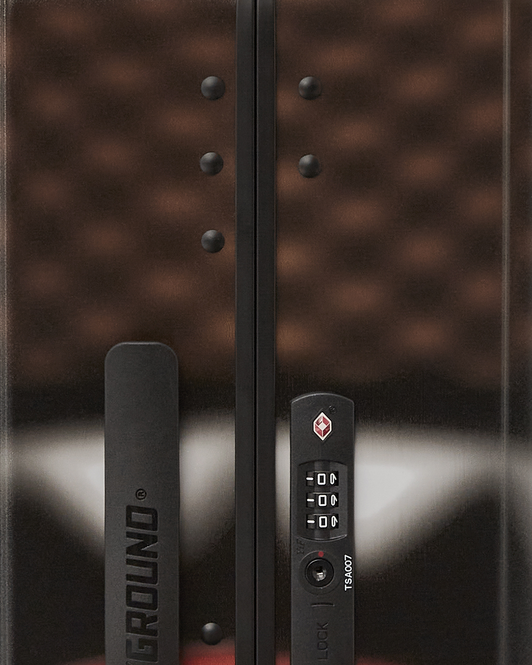 SHARKS IN PARIS BLUR EFFECT CARRY-ON LUGGAGE