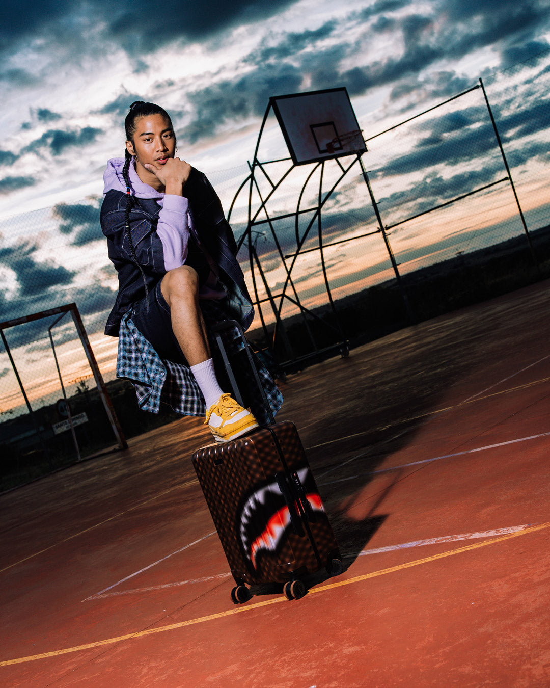 SHARKS IN PARIS BLUR EFFECT CARRY-ON LUGGAGE