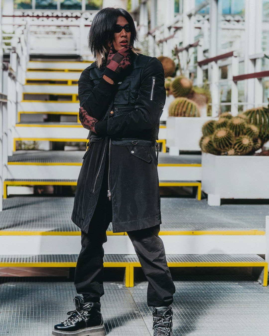 XTC SHARKS IN PARIS GLOVES