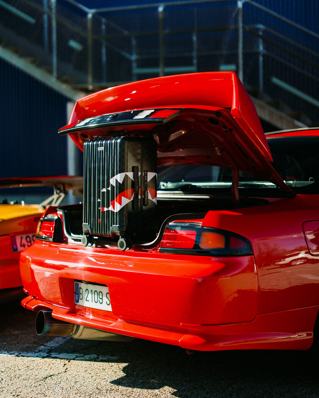 SPEED SHARK SIDE SWIPE HARD SHELL CARRY-ON LUGGAGE