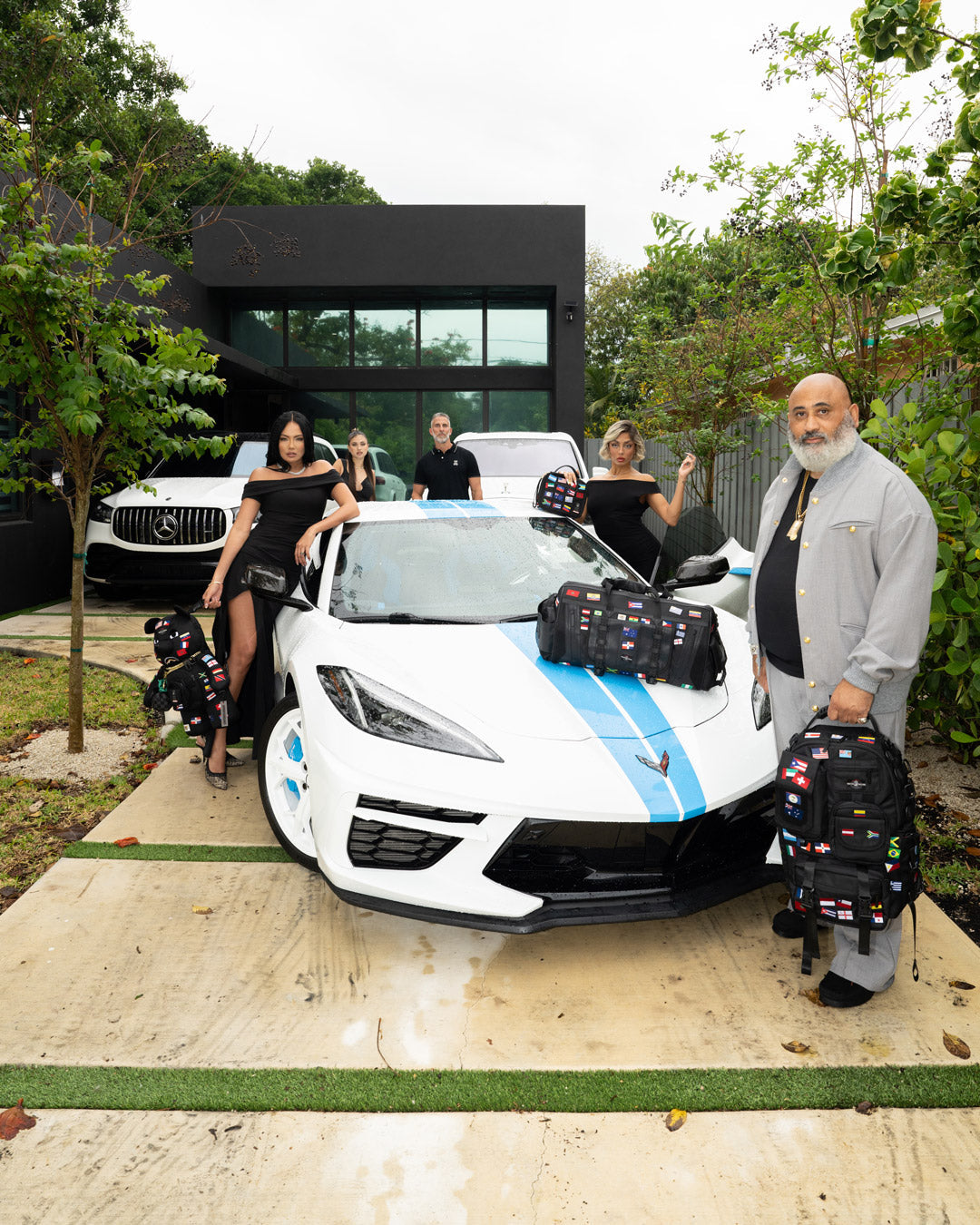 JAMES FIRST CLASS GLOBAL FLAGS SNACKPACK