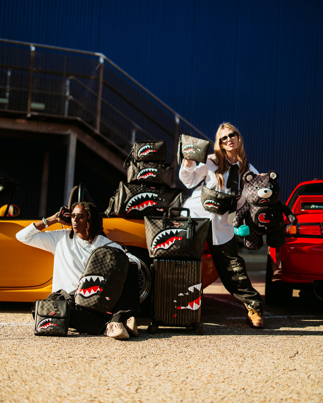 SPEED SHARK SIDE SWIPE MESSENGER SLING BAG