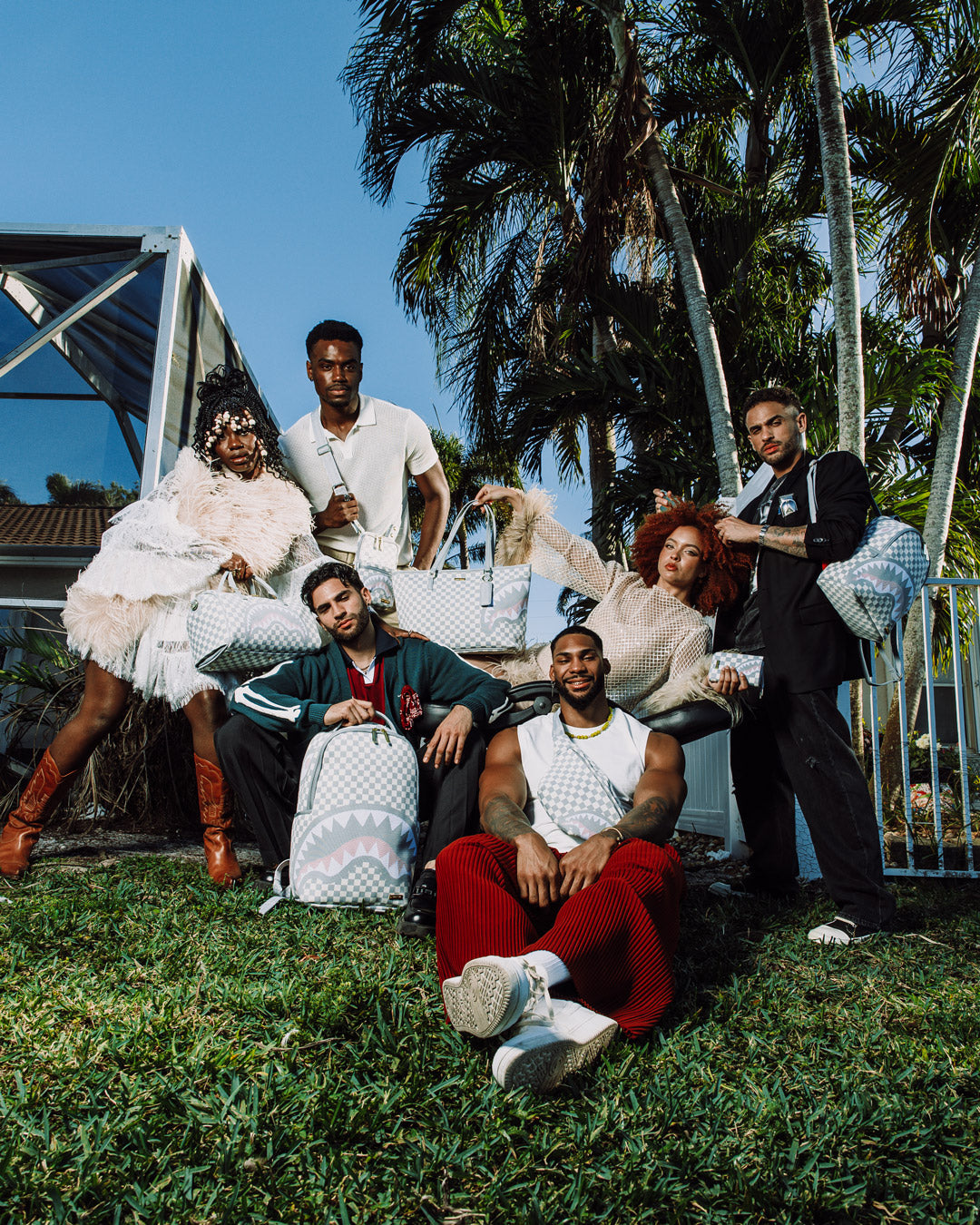 KNIT SHARKS IN PARIS IN CREAM WALLET