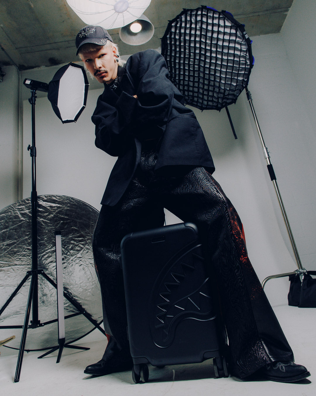 HENNY JETSTREAM SHARKITECTURE CARRY-ON LUGGAGE